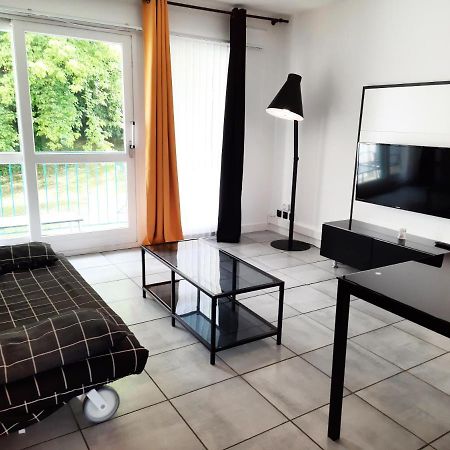 La Poterie - Appartement Avec Balcon Et Parking Prive カンペール エクステリア 写真