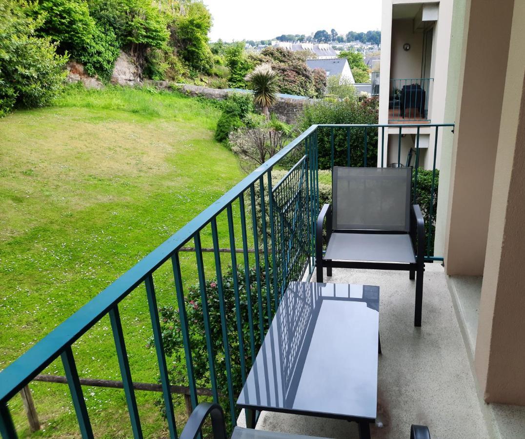 La Poterie - Appartement Avec Balcon Et Parking Prive カンペール エクステリア 写真